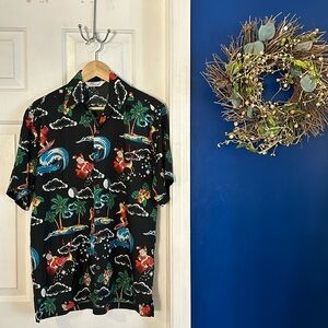 Men’s Alvish 100% Polyester Surfing Santa Hawaiian Button Down Shirt Size Medium